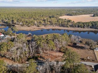 180 Henderson Dr, Newport, NC 28570