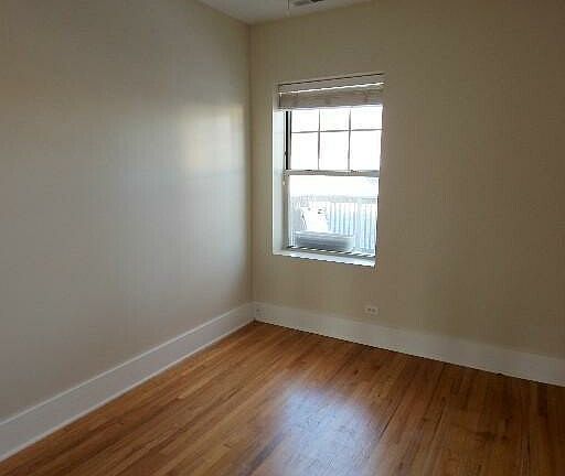 5th image of 3449 N Wolcott Ave #18492