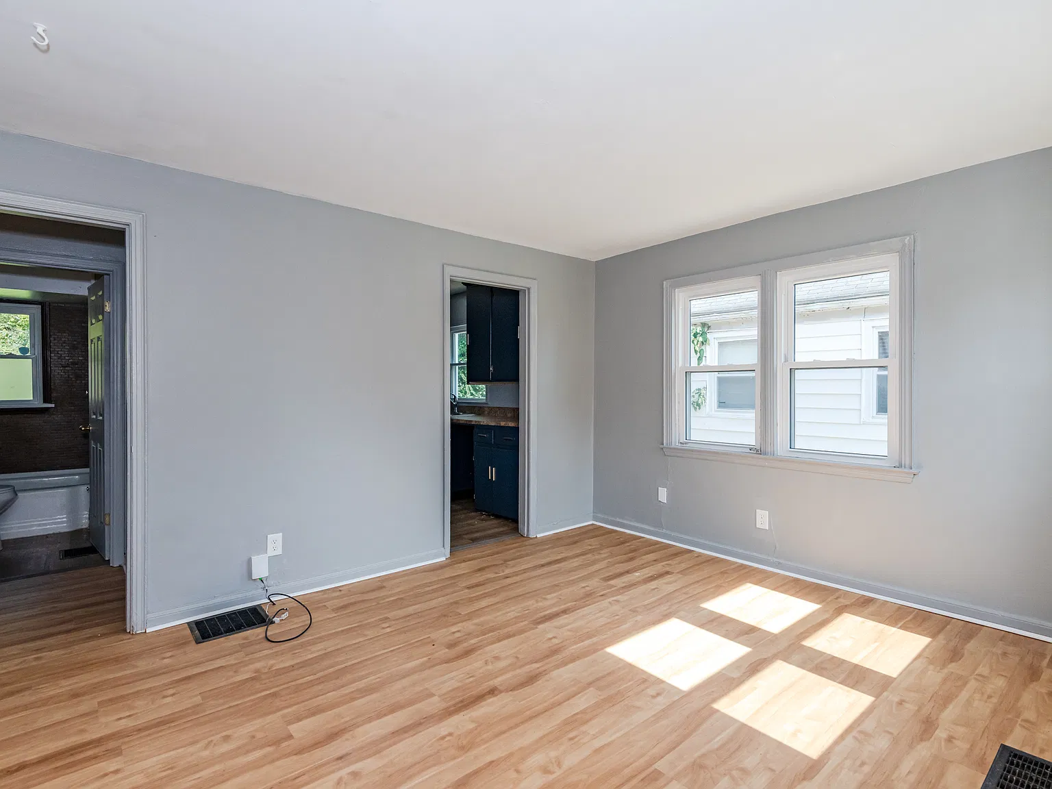 4105 W 2nd St — Photo 2