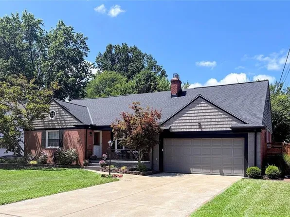 2652 Carmen Dr, Rocky River, OH 44116