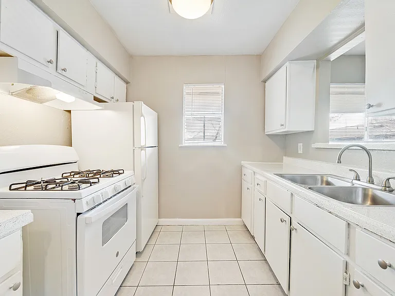 Orchard Hills Apartments Ktichen