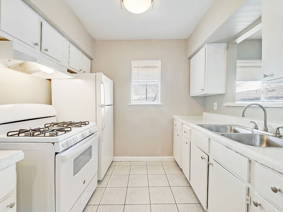Orchard Hills Apartments Ktichen