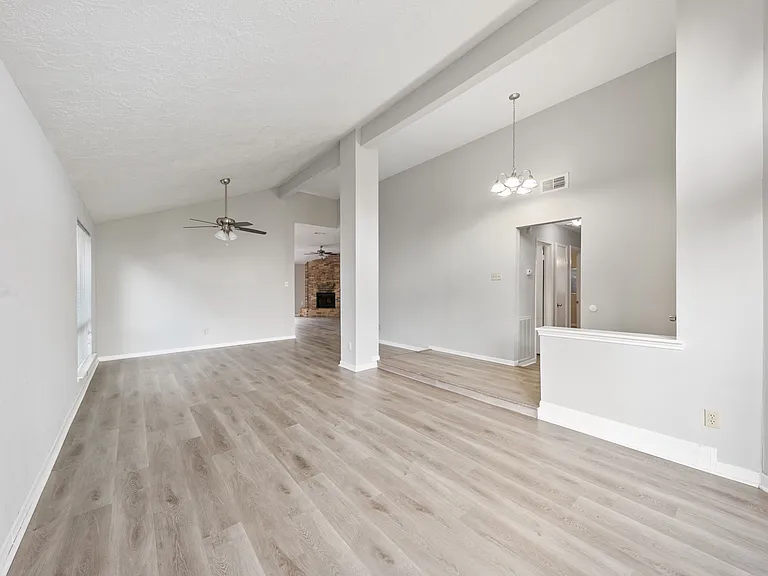 10530 Rippling Fields Dr — Photo 7