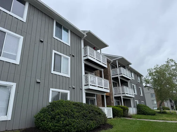 812 Cascade Ct #812, Blacksburg, VA 24060