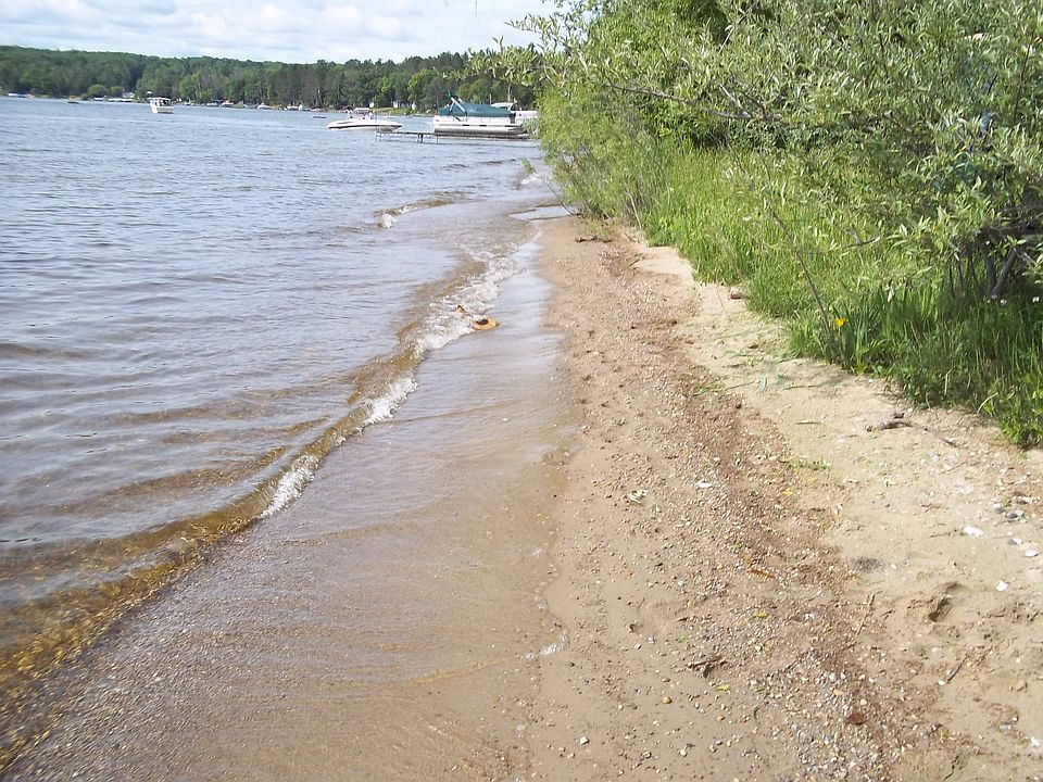 2nd image of 69 Hubbard Lake Rd