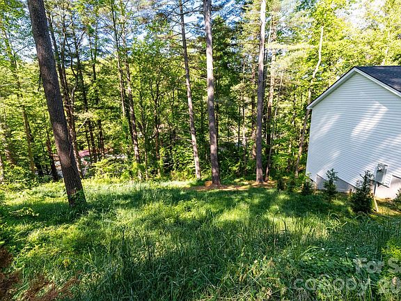 4th image of 30 Edmond Woods Pl
