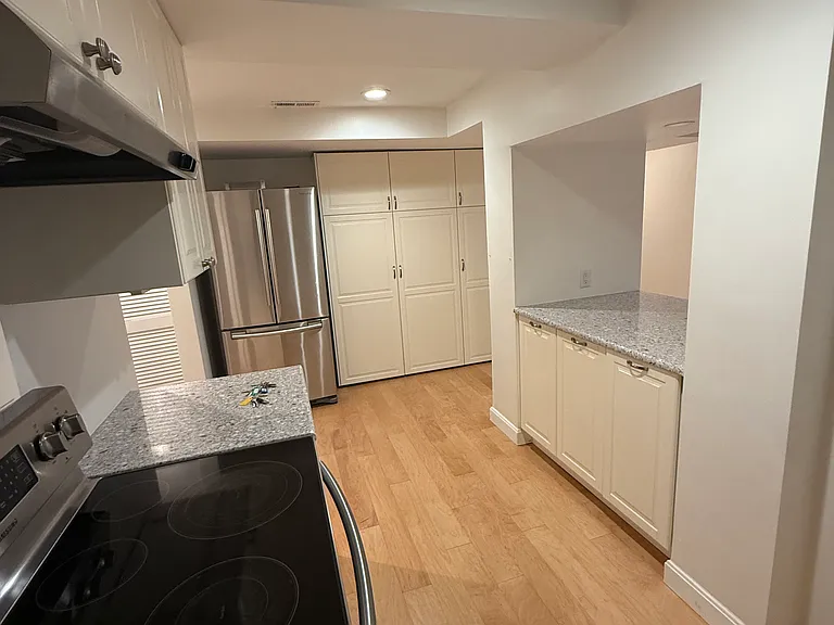 97 Sewall Ave #5 — Photo 16
