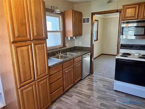 5th image of 4444 N Lockwood Ave