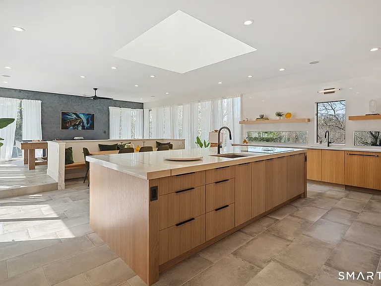 294 E Middle Patent Rd — Photo 9