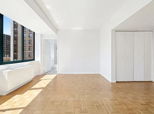 200 W 60th St APT 4b, New York, NY 10023