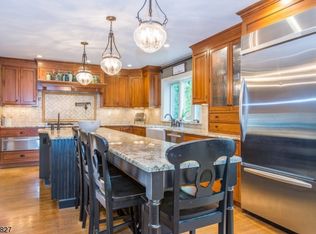 101 Hillside Ave, Succasunna, NJ 07876