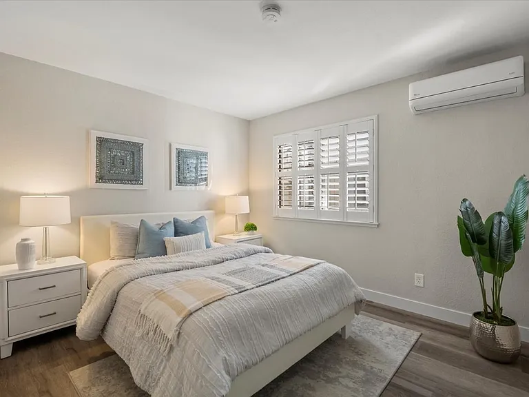 1414 Alma Way — Photo 16