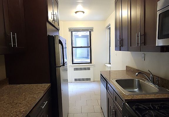 5th image of 47-39 40th St #3E