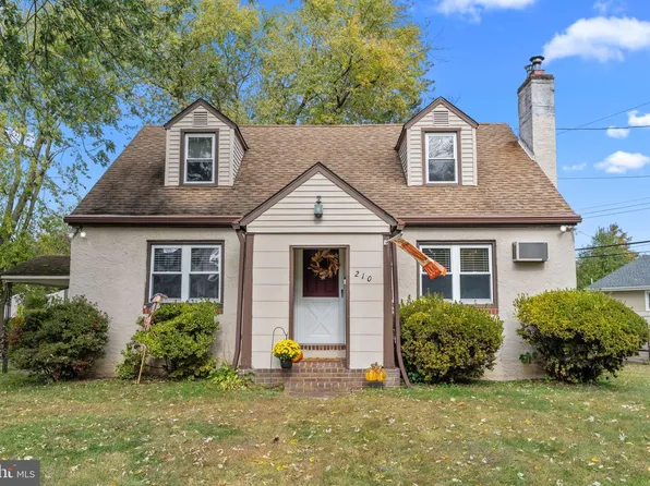 210 Castello Ave, Hatboro, PA 19040