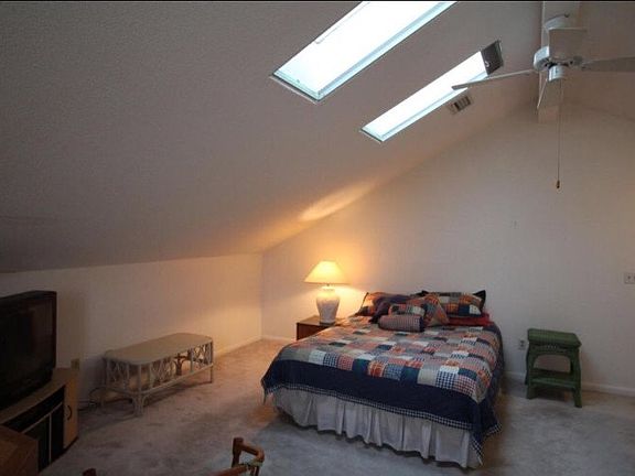 2nd image of 2047 Cornell Pl #24