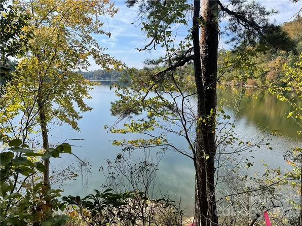 5693 Crown Ter #49, Hickory, NC 28601