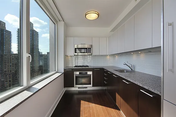 Rented by Corcoran | media 10