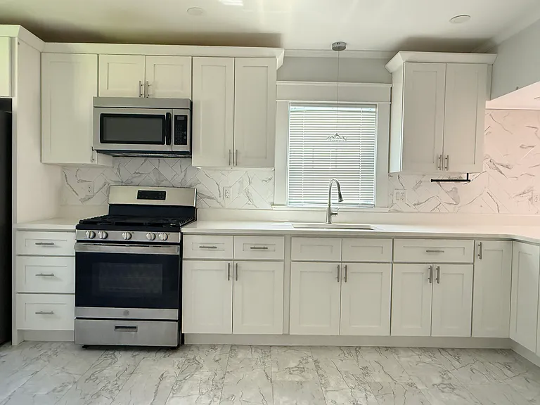 21-23 Waverly St #21 — Photo 2