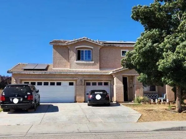2743 Bouquet Ln, Palmdale, CA 93551