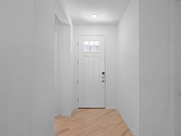 5th image of 13419 Commons Ave