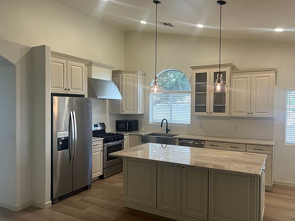 4th image of 3641 W Arrowwood Pl
