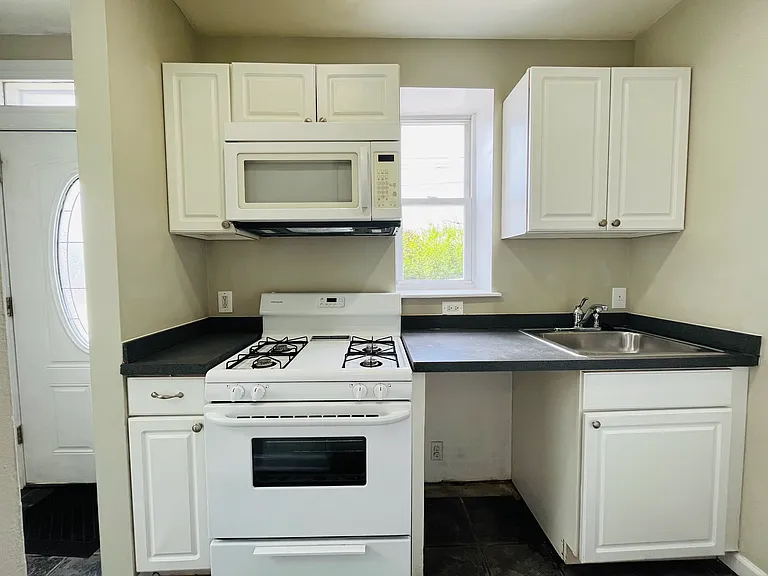 418 Barbadoes St #100 — Photo 6