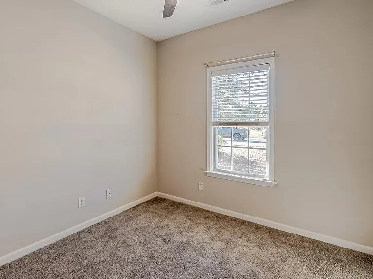 102 Tylers Cove Way — Photo 8