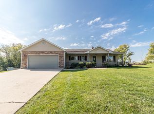 8450 W Callahan Creek Rd #R, Harrisburg, MO 65256