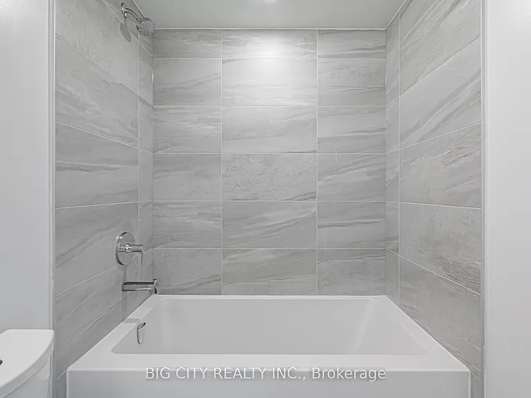 36 Brentcliffe Rd #801 — Photo 18