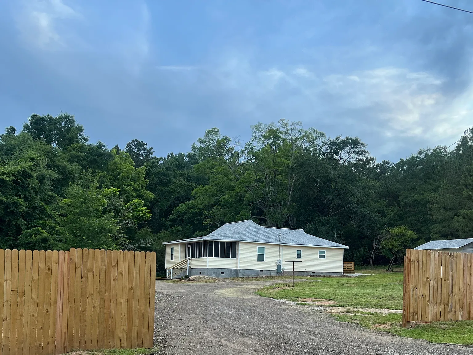 3 bed, 1726 sqft, $1,350 — Photo 3