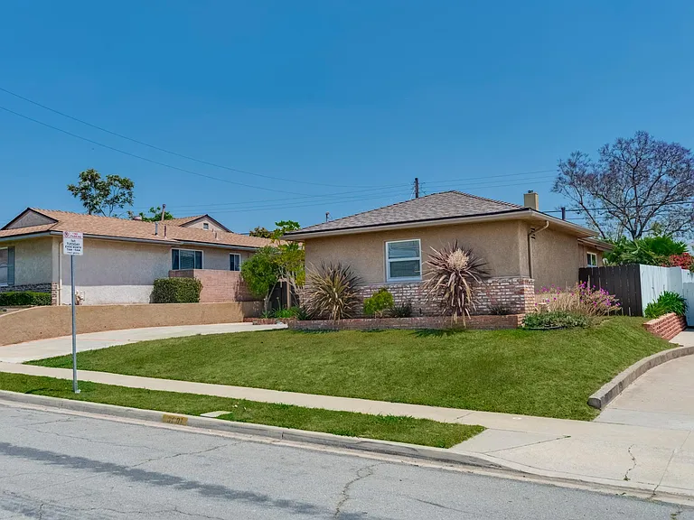 6681 Birchwood St — Photo 3