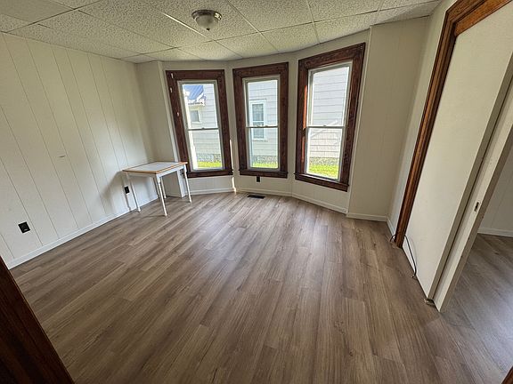 3rd image of 142 N 11th St #1