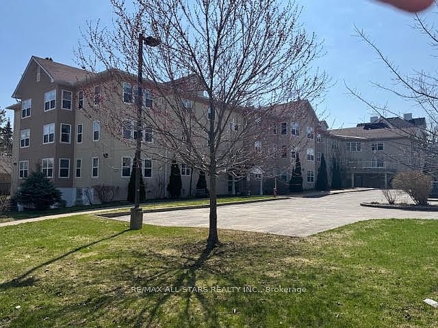 1st image of 8 Huron St #303
