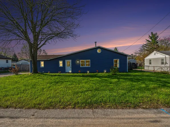68 Nancy St SE, Kentwood, MI 49548