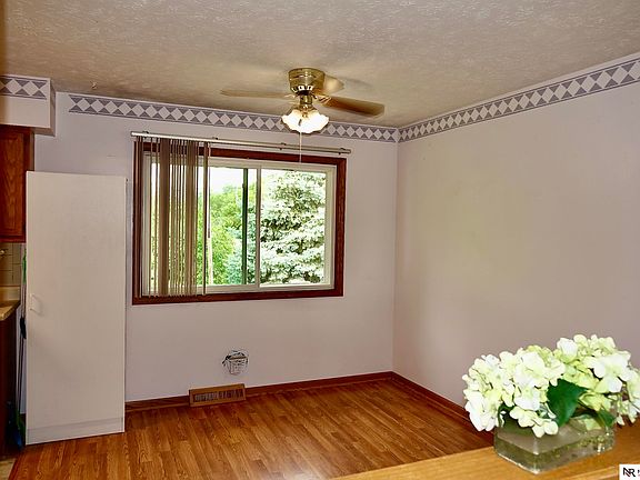 2nd image of 912 Pawnee Dr