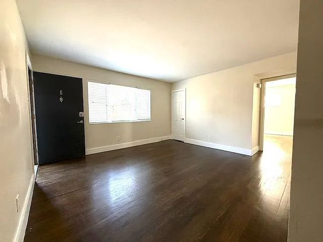 1253 Church St #6 — Photo 3