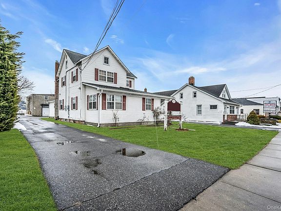 2nd image of 127 N Ocean Ave