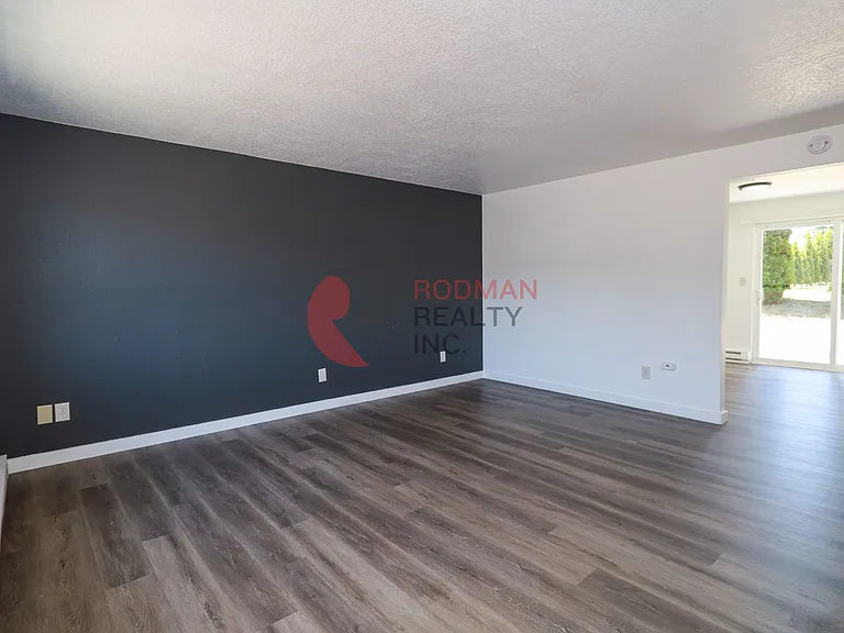 890 Dougherty Dr NE — Photo 11