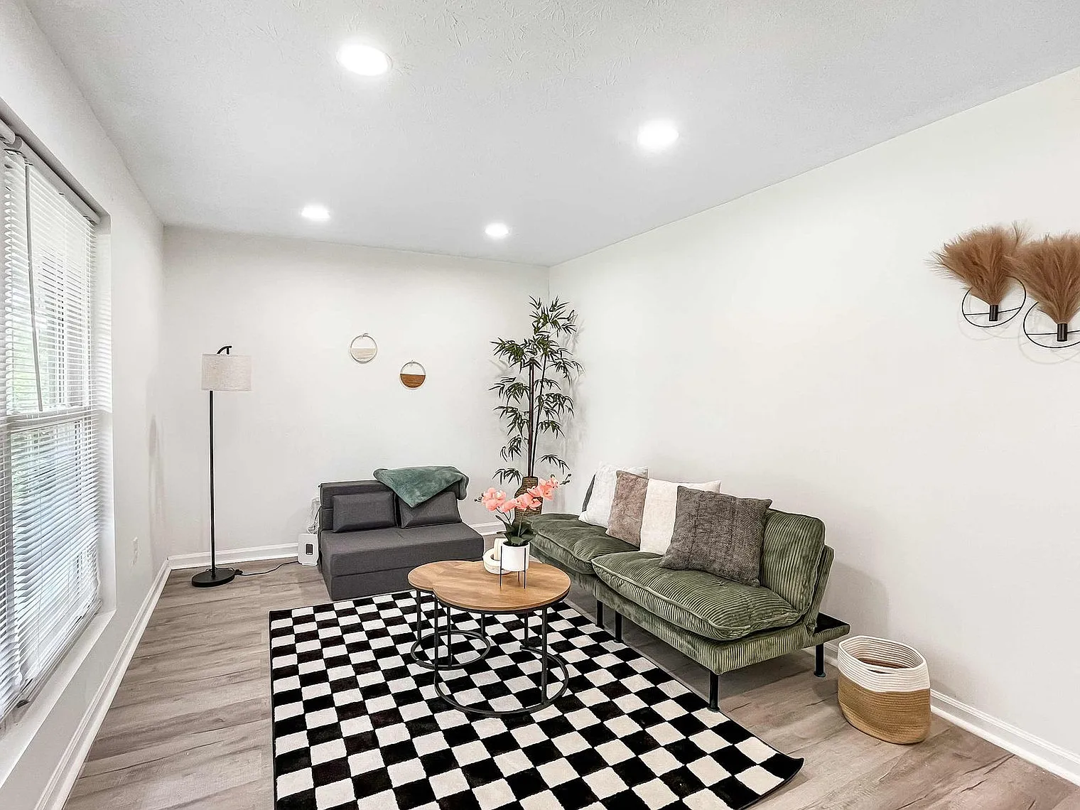 3 bed, 2.0 bath, 1539 sqft, $3,000 — Photo 4
