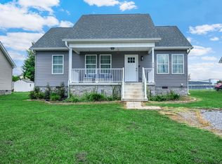 470 Meadowbrook Dr, McMinnville, TN 37110