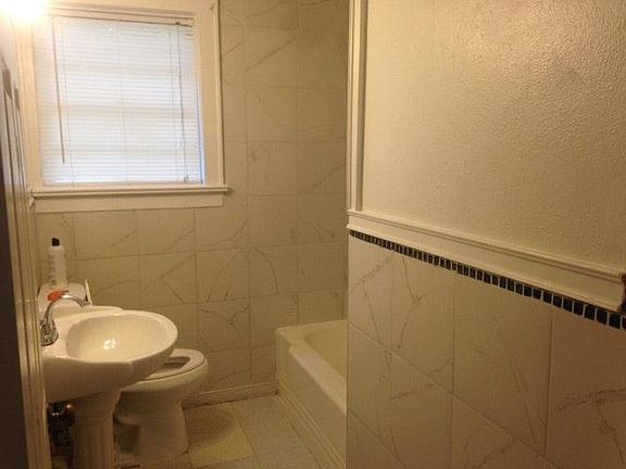 3rd image of 4027 Southern Ave APT C