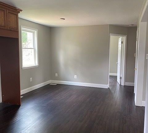4th image of 309 Wilson Blvd SW