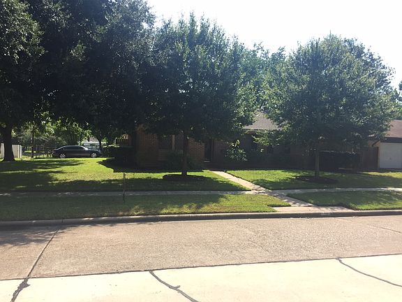 5th image of 3303 Roseberry Dr