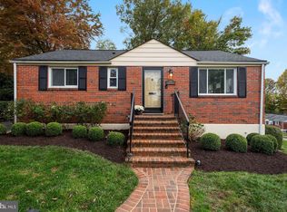 7217 Deborah Dr, Falls Church, VA 22046