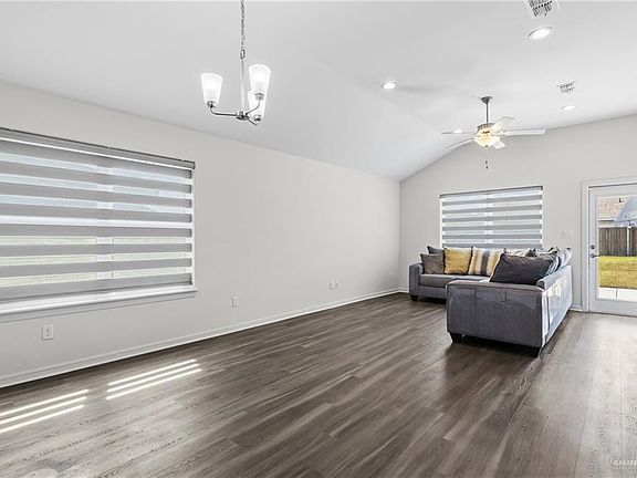 3rd image of 14221 Chalk Ridge Dr