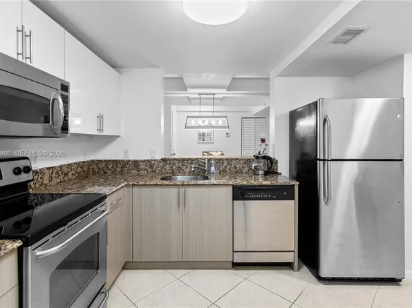 519 E Sheridan St #3062, Dania, FL 33004