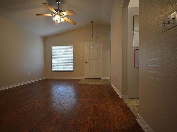 3rd image of 5148 Rogers Ave