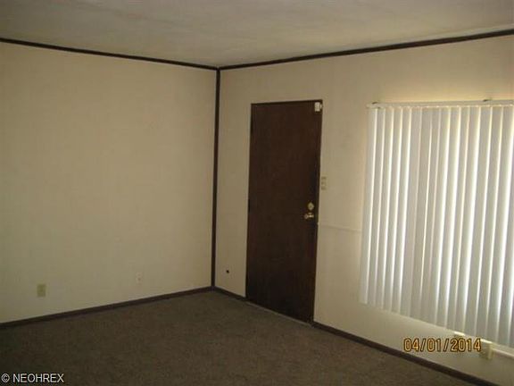 3rd image of 319 Dawn Dr