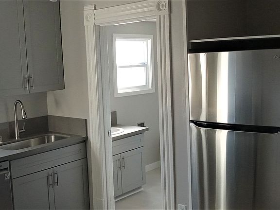 3rd image of 2616 N St APT 3