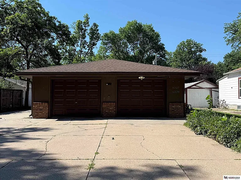 2 bed, 850 sqft, $1,200 — Photo 1